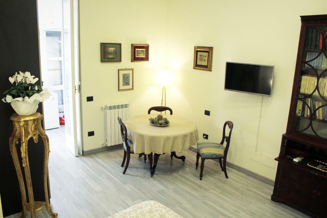 La Suite Del Prof Napoli Exterior foto