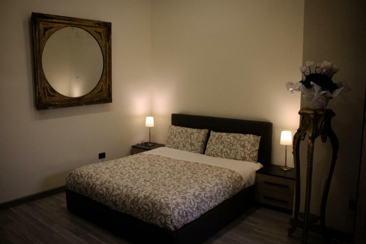 La Suite Del Prof Napoli Exterior foto
