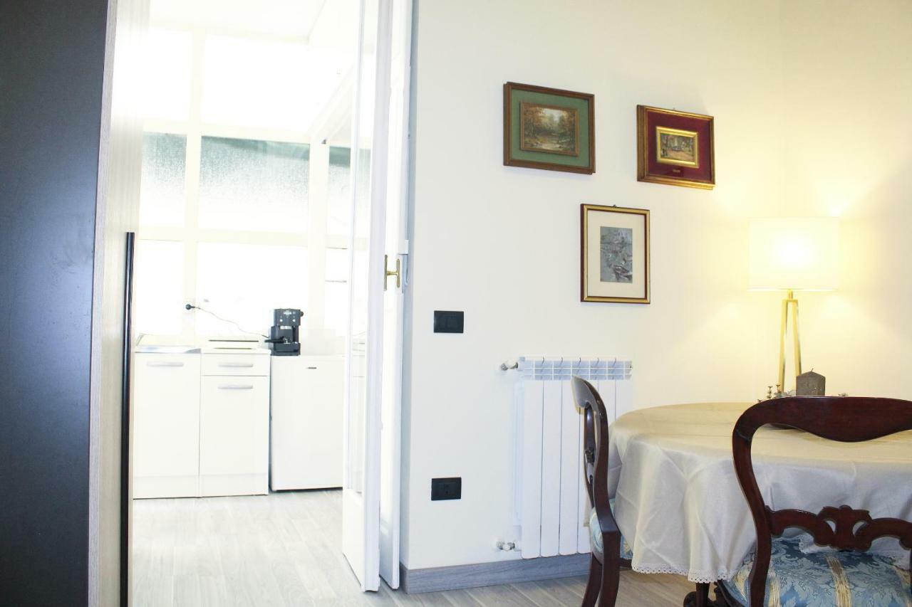 La Suite Del Prof Napoli Exterior foto