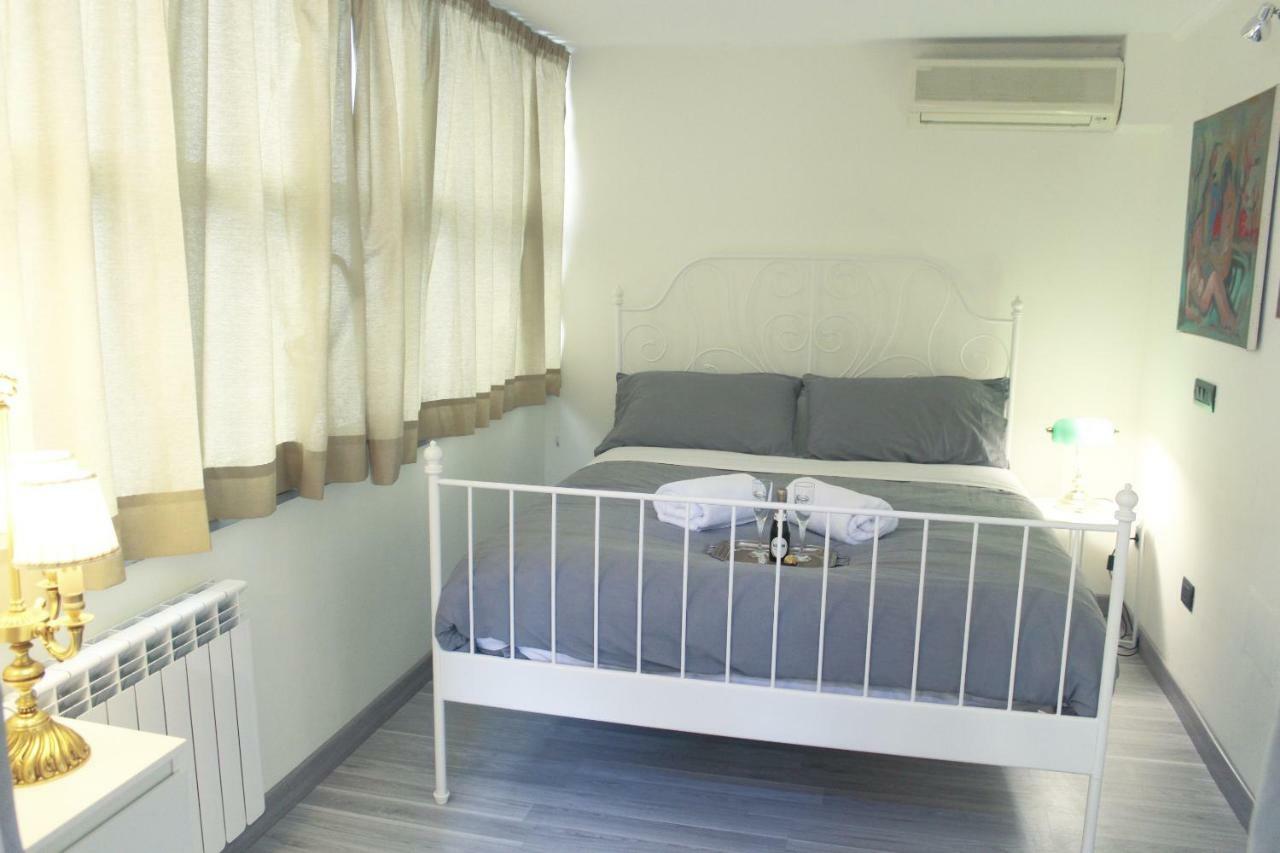 La Suite Del Prof Napoli Exterior foto